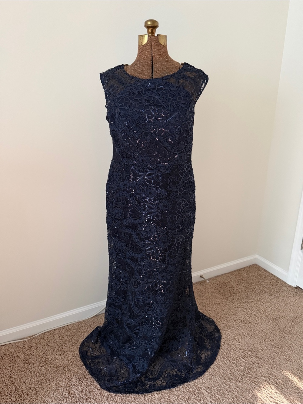 SLNY / SL FASHIONS NEW YORK / Navy Sequins Long Evening Gown
